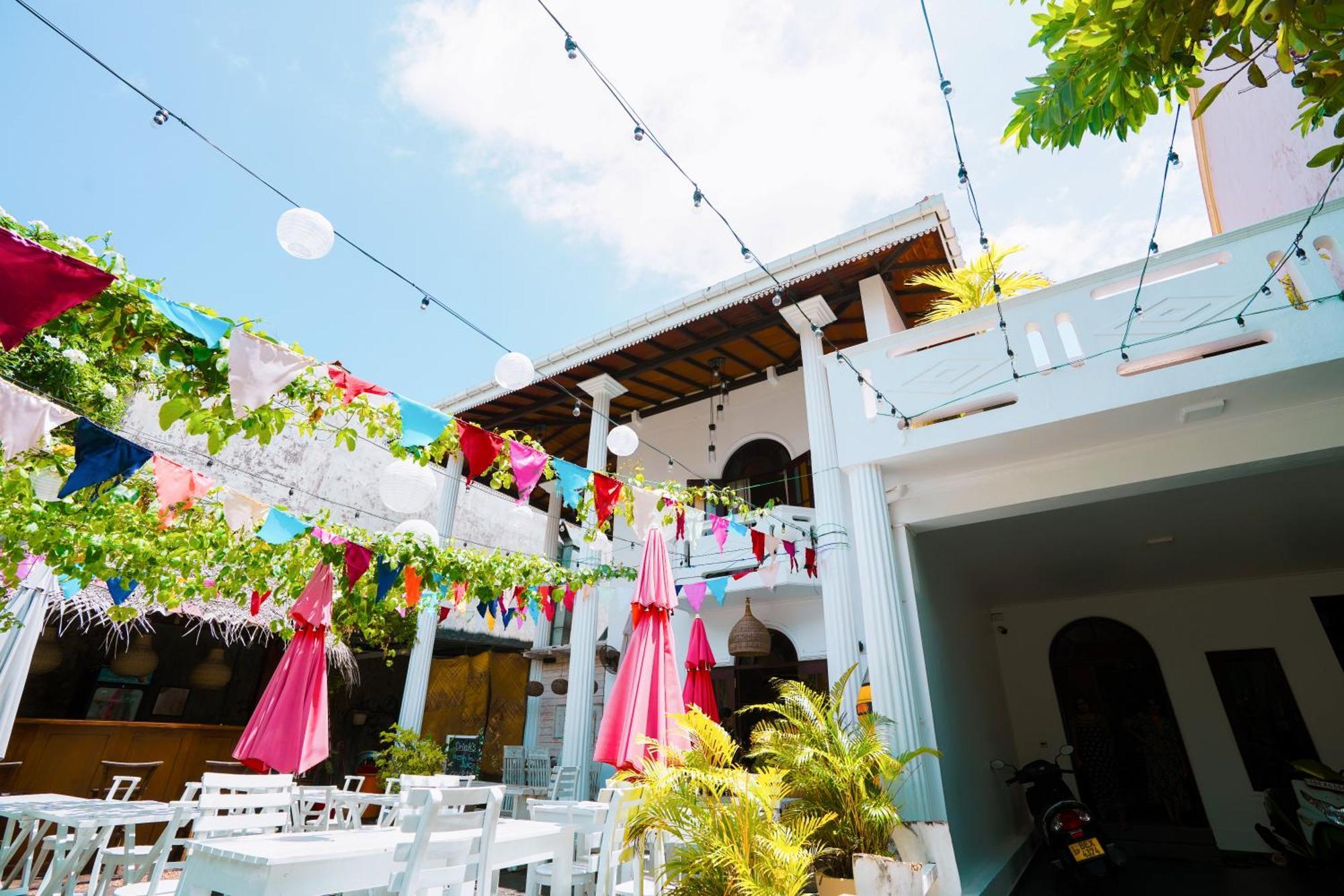 Frangipani Motel กอลล์ ภายนอก รูปภาพ