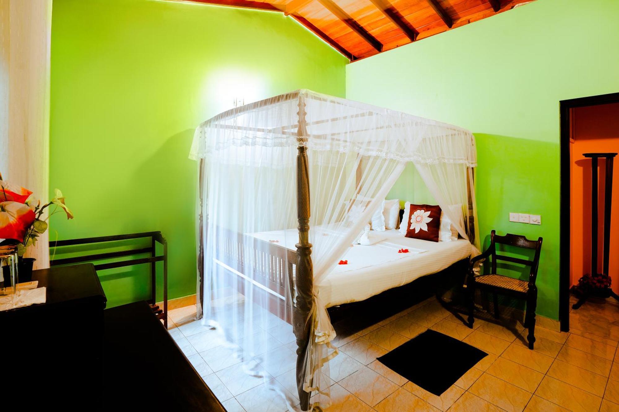 Frangipani Motel กอลล์ ภายนอก รูปภาพ