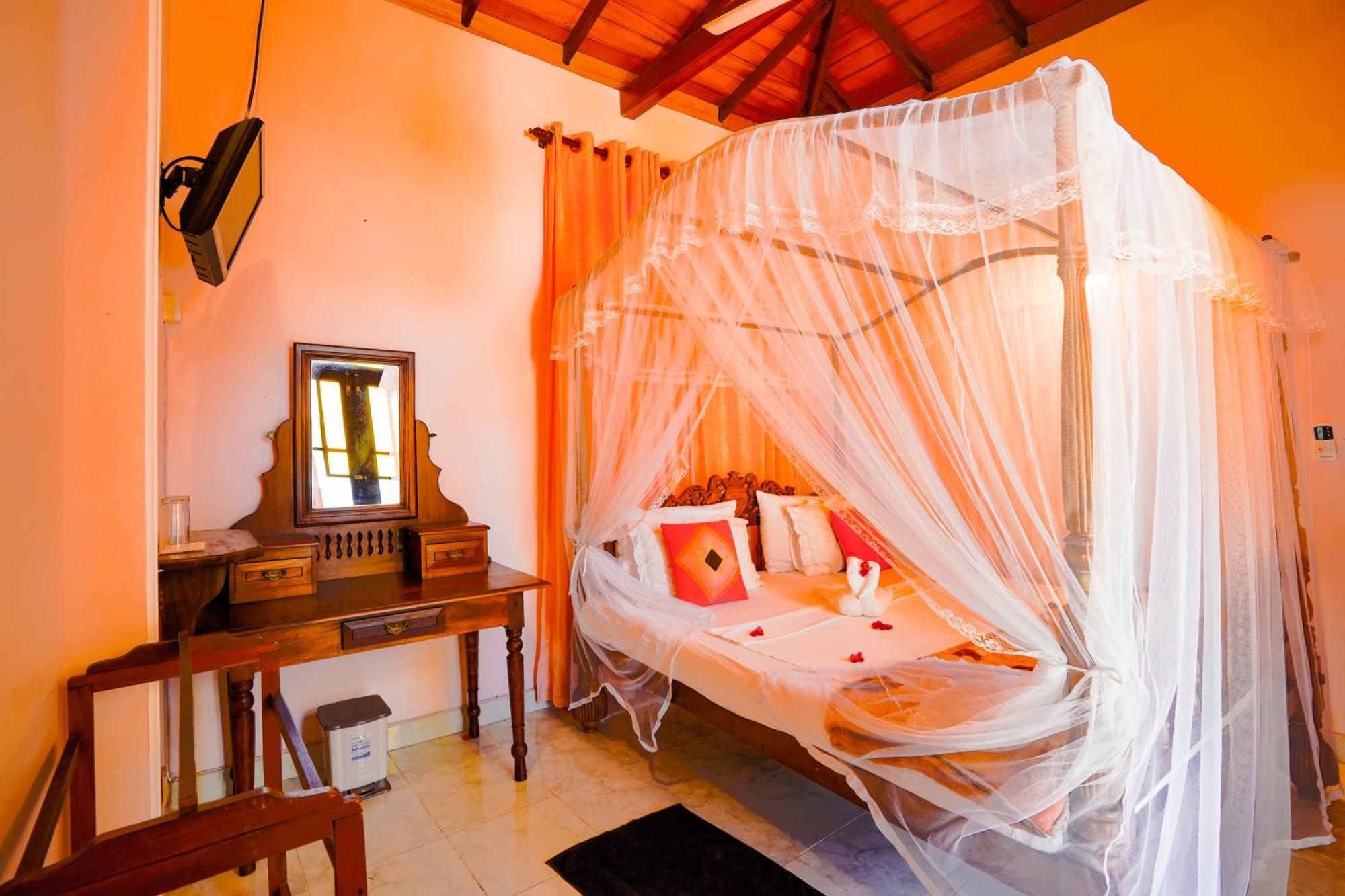 Frangipani Motel กอลล์ ภายนอก รูปภาพ