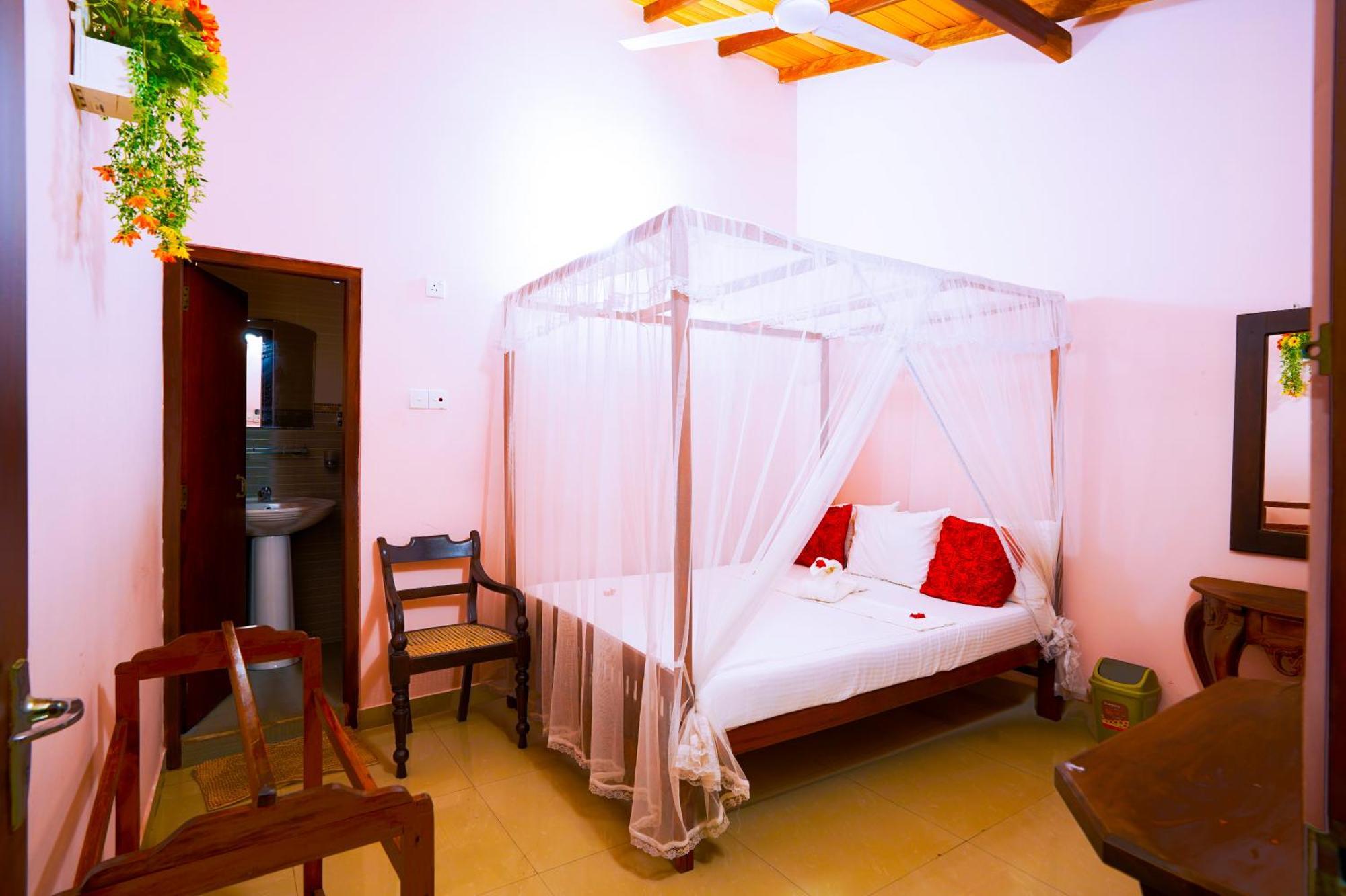 Frangipani Motel กอลล์ ภายนอก รูปภาพ