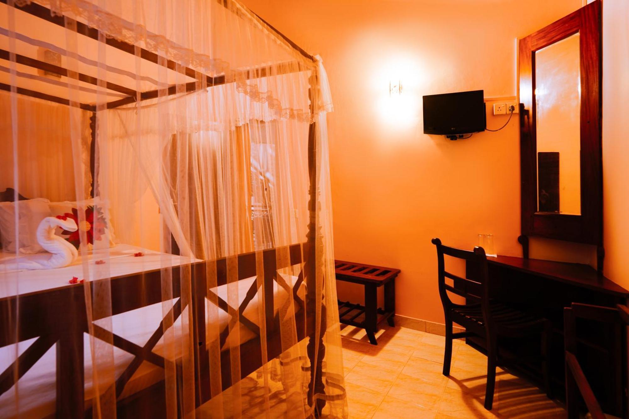 Frangipani Motel กอลล์ ภายนอก รูปภาพ