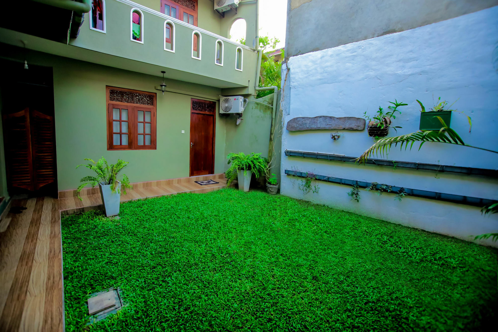 Frangipani Motel กอลล์ ภายนอก รูปภาพ